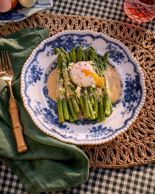 Roasted Asparagus, Hen Egg & Urfa Hollandaise