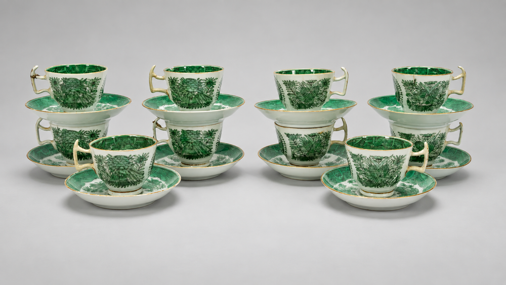 Chinese Export Green Fitzhugh Porcelain Collection, 34 Pieces